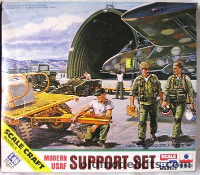 ESCI 1/48 Modern USAF Ground Support Group - Tractor / Ordnance Loader / Tow Dolly / Cart / Boarding Ladder / Five Figure, SC4025 plastic model kit